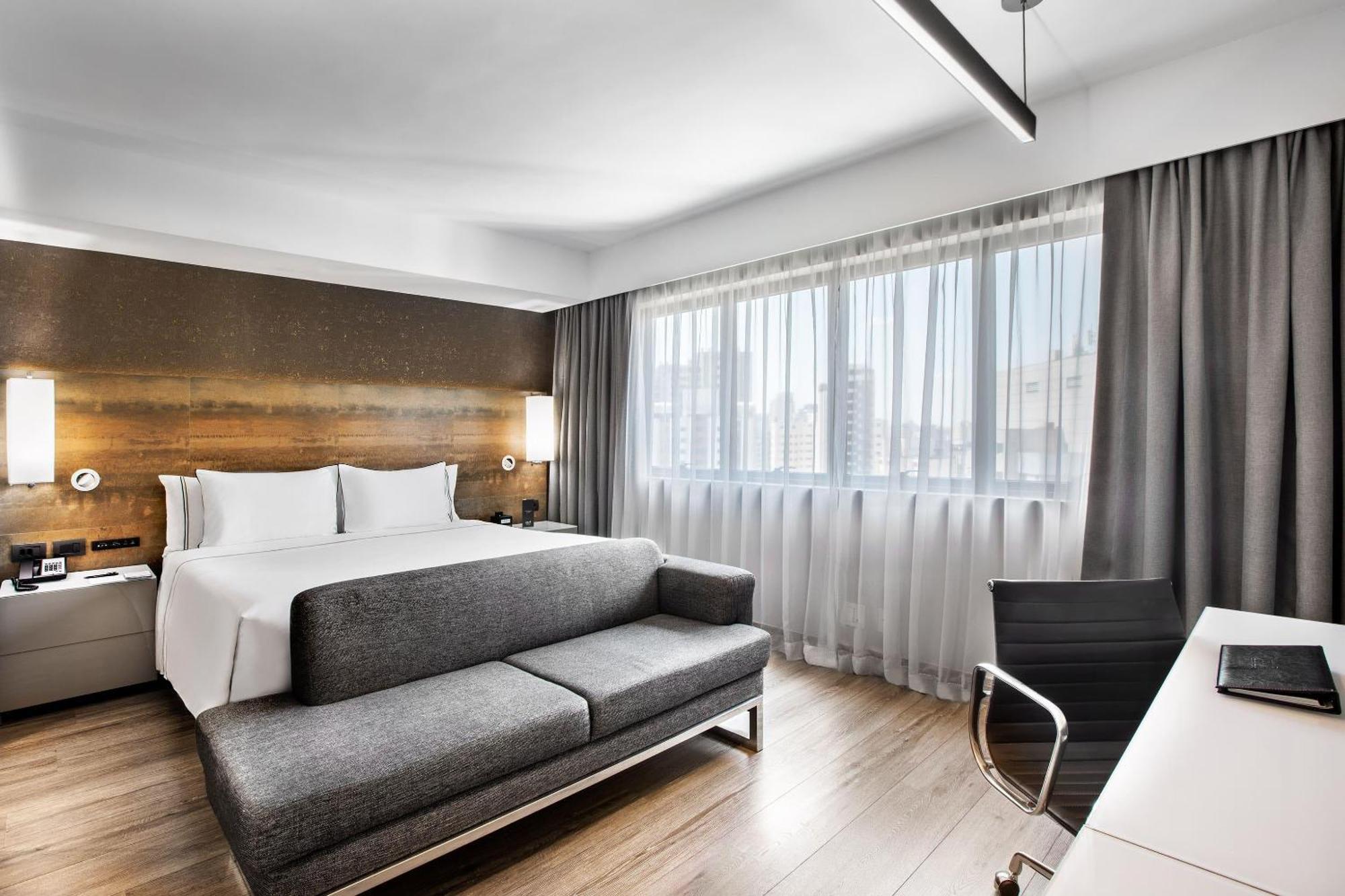 Hotel Meliá Ibirapuera 4*